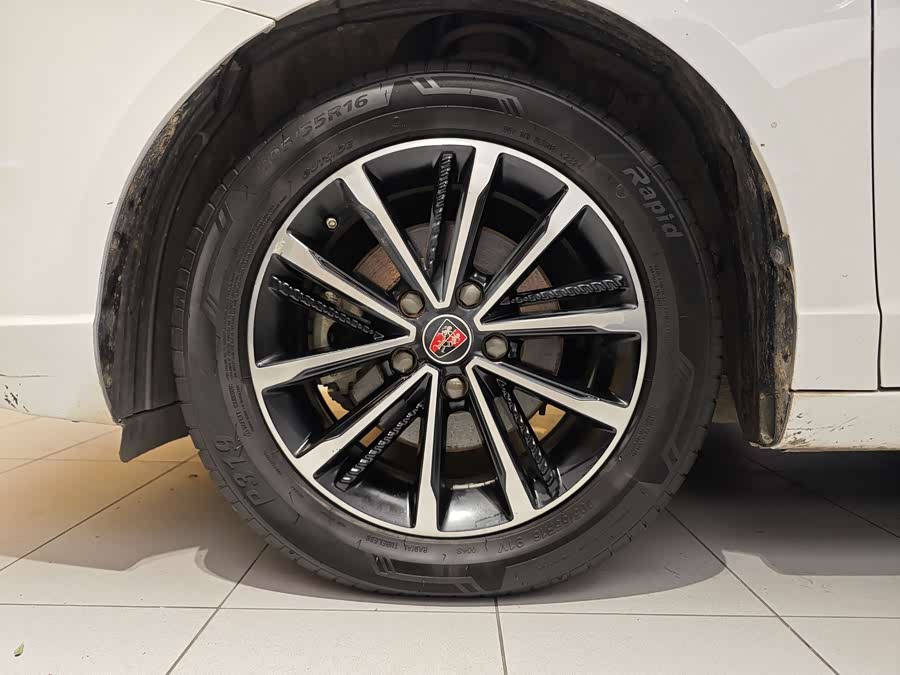Roewe i5 2020 car image #6