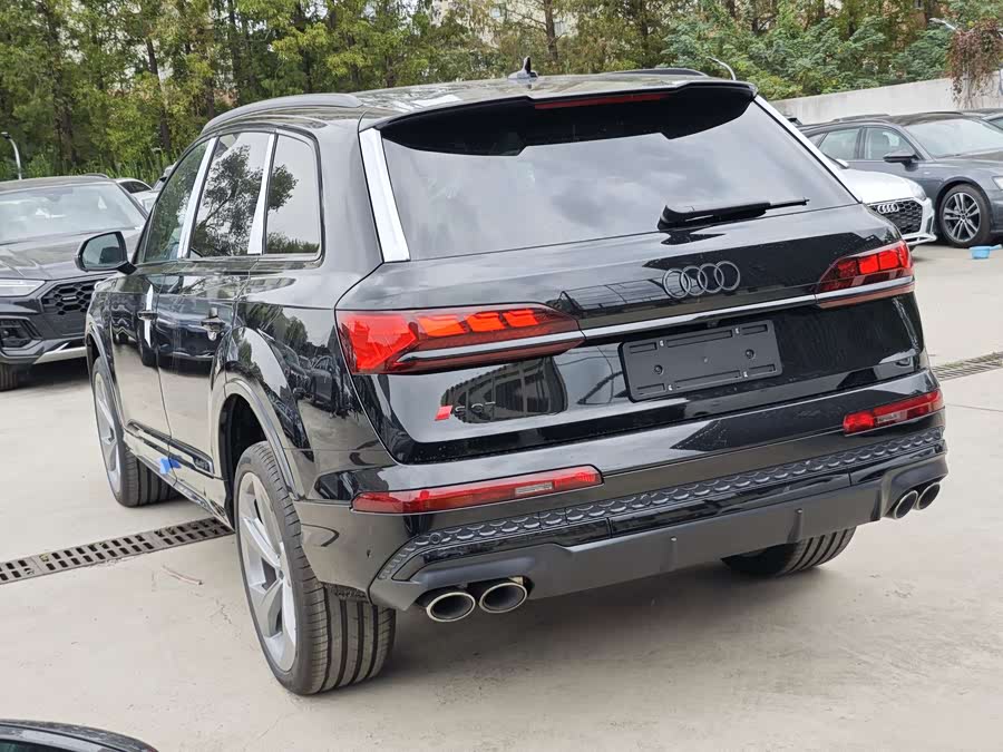 Audi SQ7 #6 Audi SQ7 car image #6