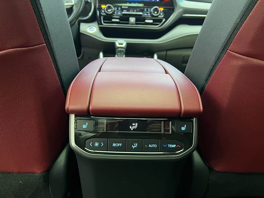 Toyota Crown Kluger 2021 car image #6