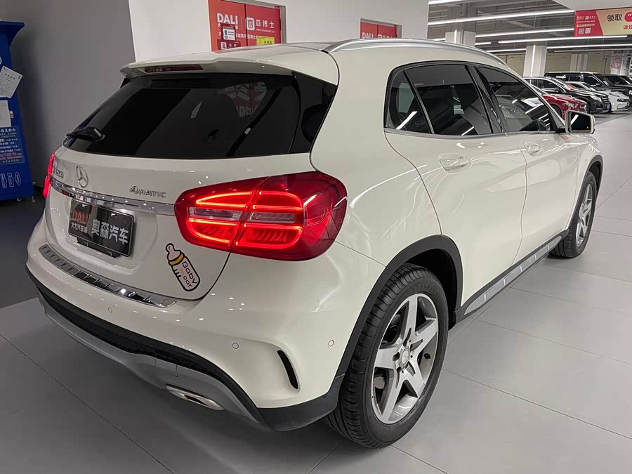 Mercedes-Benz GLA Class (Imported) 2015 #6 Mercedes-Benz GLA Class (Imported) 2015 car image #6