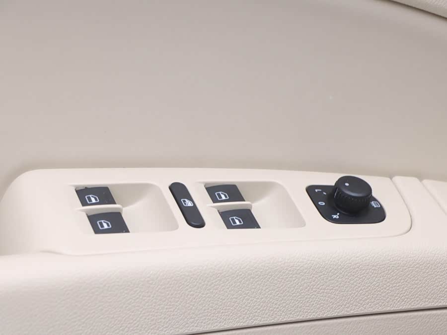 Skoda Superb 2015 car image #6