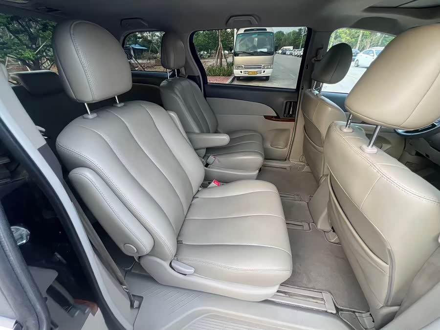 BYD M6 2015 #6 BYD M6 2015 car image #6