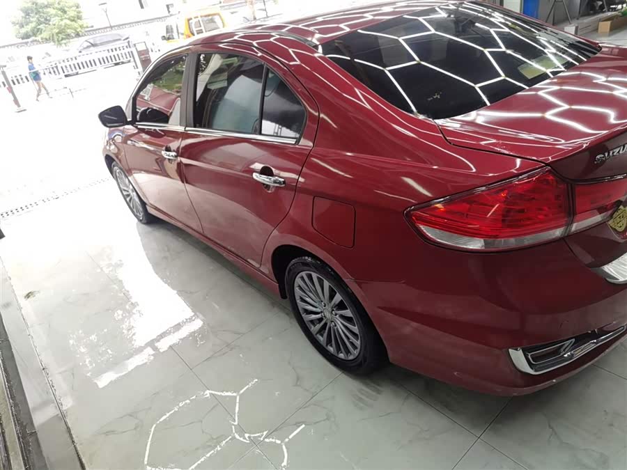 Suzuki Ciaz 2014 изображение автомобиля #6