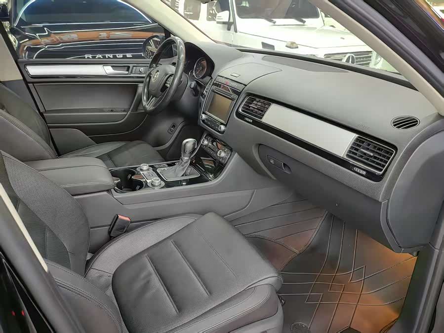 Volkswagen Touareg 2016 #6 Volkswagen Touareg 2016 car image #6