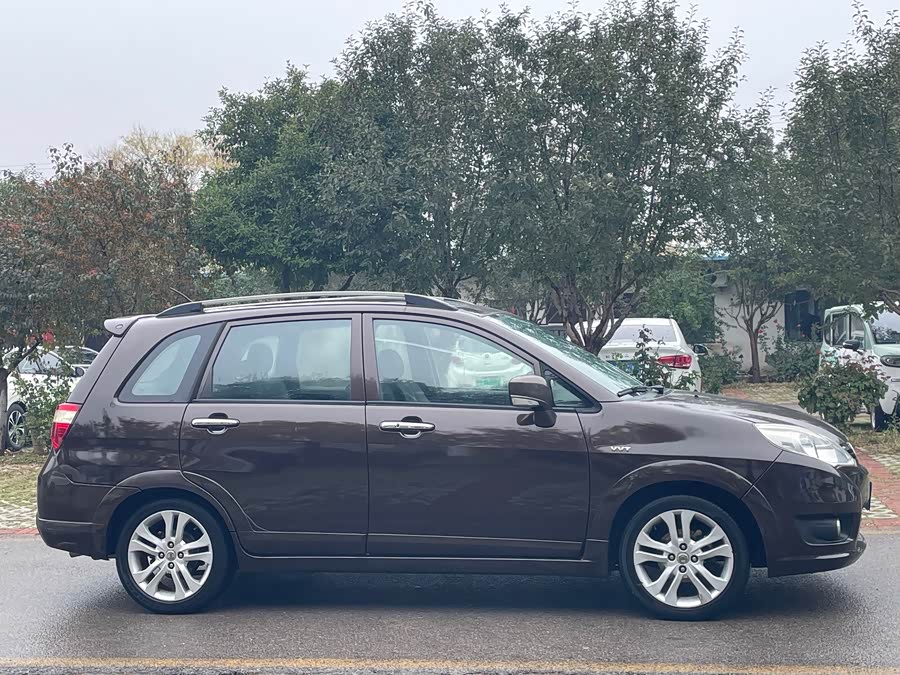 Suzuki Liana A6 2015 immagine di auto #6