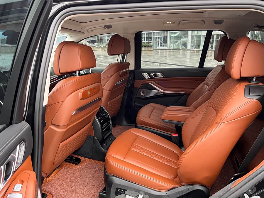 BMW X7 M60i 2023 #6 BMW X7 M60i 2023 car image #6