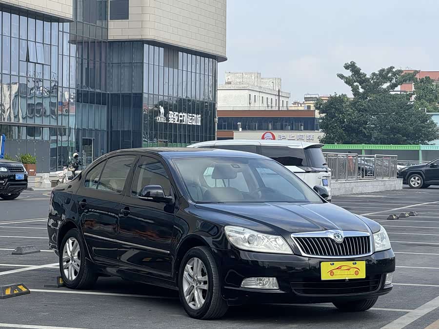 Skoda Octavia 2013 car image #6