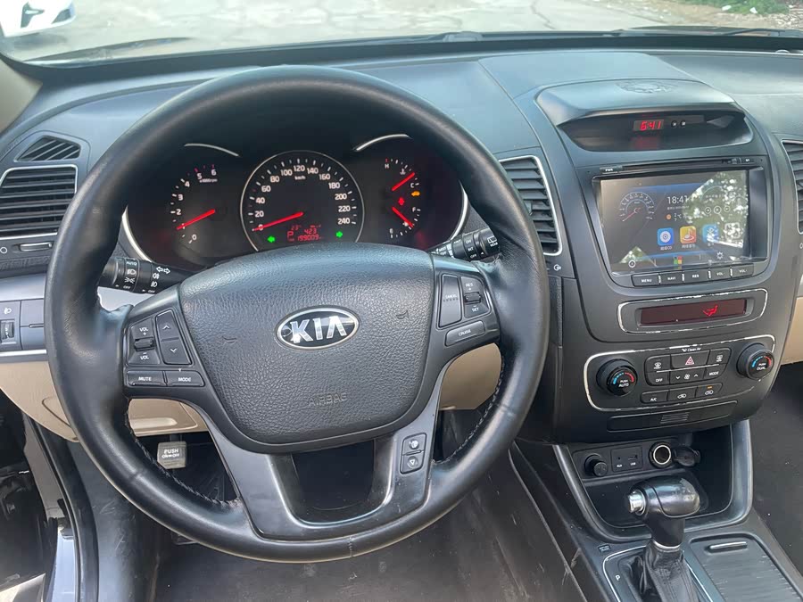 起亚 索兰托 2015 汽车图片 #6