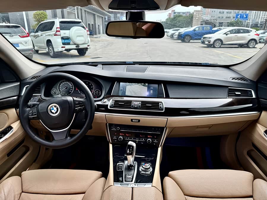 BMW 5 Series GT 2010 #6 BMW 5 Series GT 2010 immagine di auto #6
