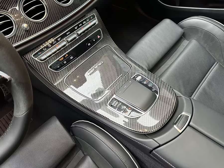 Mercedes-Benz E AMG 2021 صورة سيارة #6