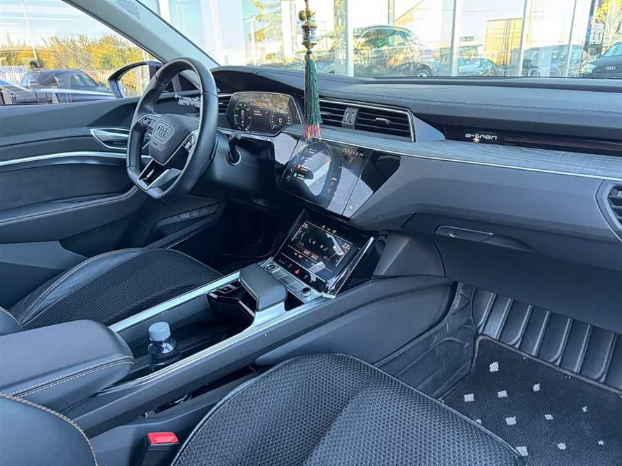 Mercedes-Benz SLK AMG 2021 #6 Mercedes-Benz SLK AMG 2021 صورة سيارة #6