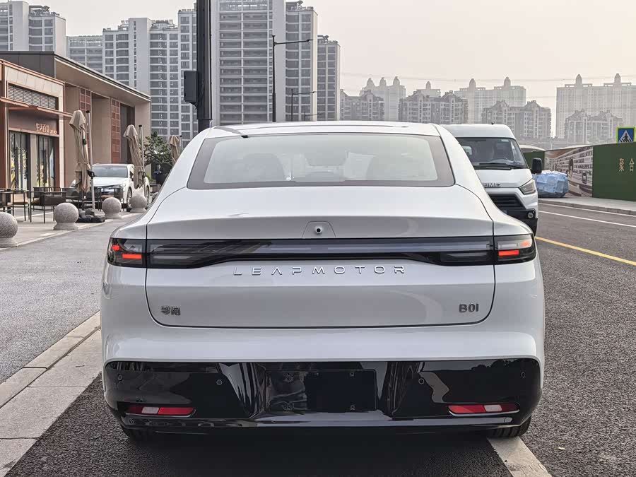 零跑汽车 零跑B01 汽车图片 #6