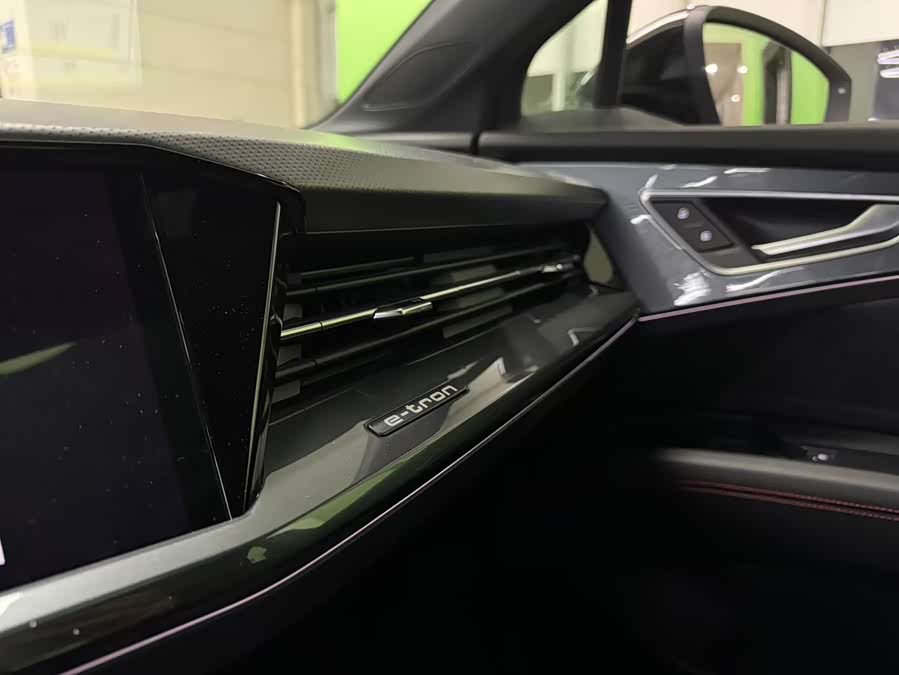 Audi Q5 e-tron 2023 #6 Audi Q5 e-tron 2023 imagen de coche #6