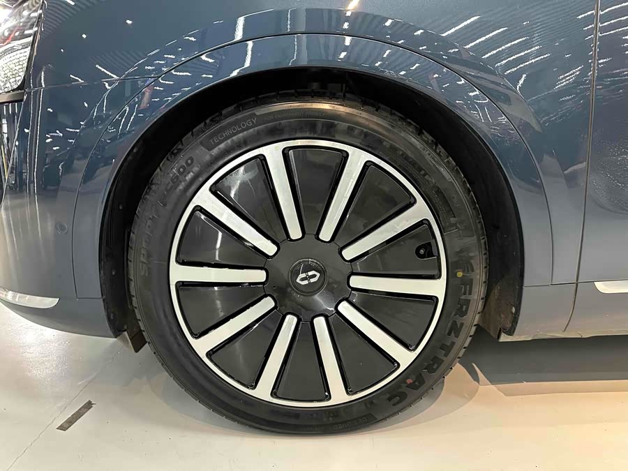 2024 car image #6