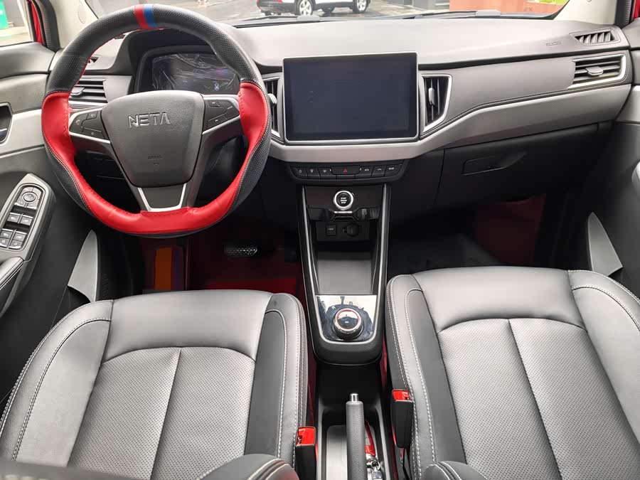 哪吒汽车 哪吒N01 2021 #6 哪吒汽车 哪吒N01 2021 汽车图片 #6