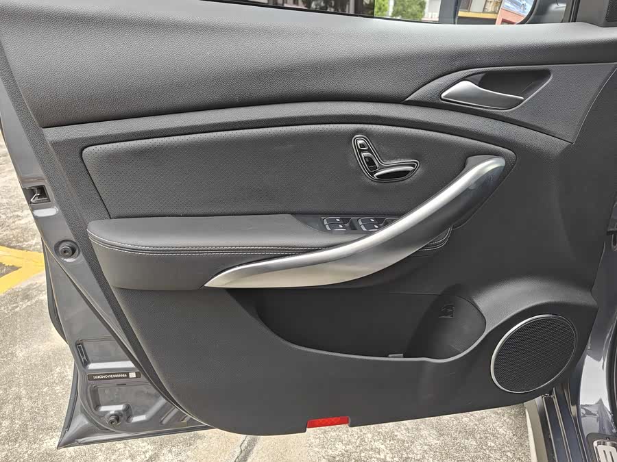 BYD Song New Energy 2019 #6 BYD Song New Energy 2019 car image #6