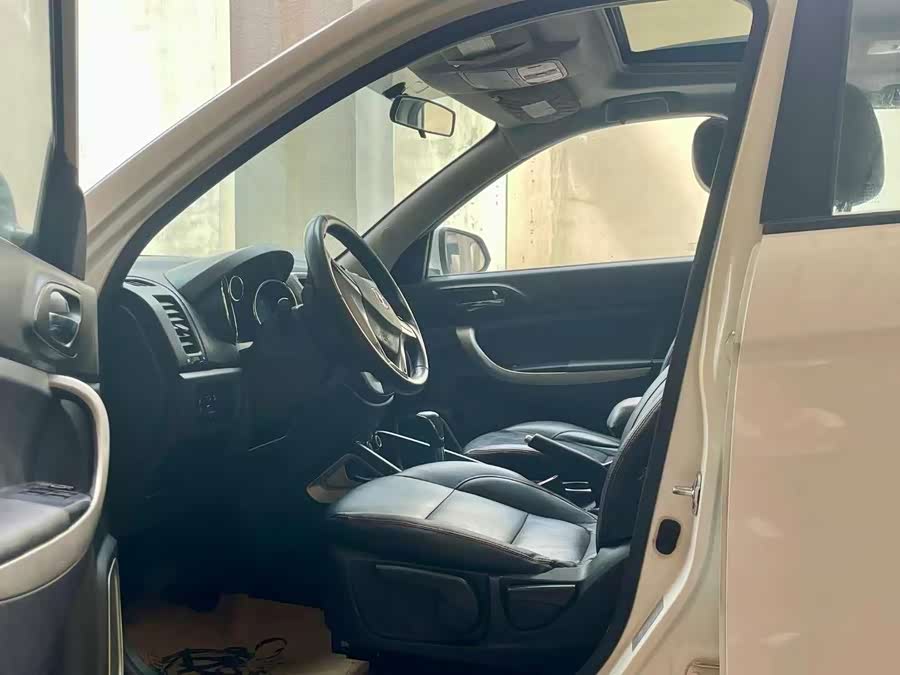 Changan CS35 2014 car image #6