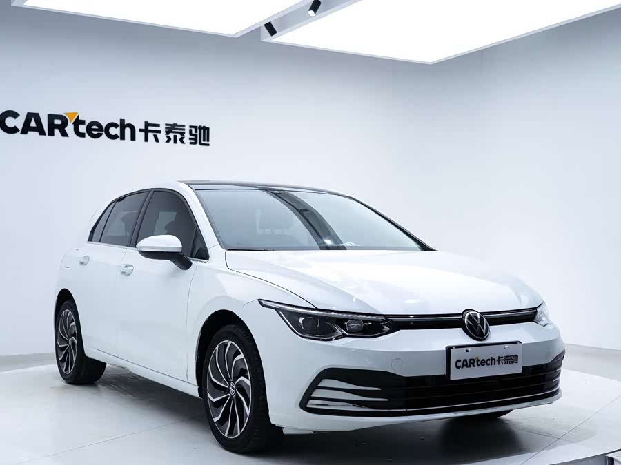 Volkswagen Golf 2023 car image #6