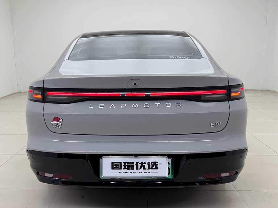 零跑汽车 零跑B01 2025 汽车图片 #6