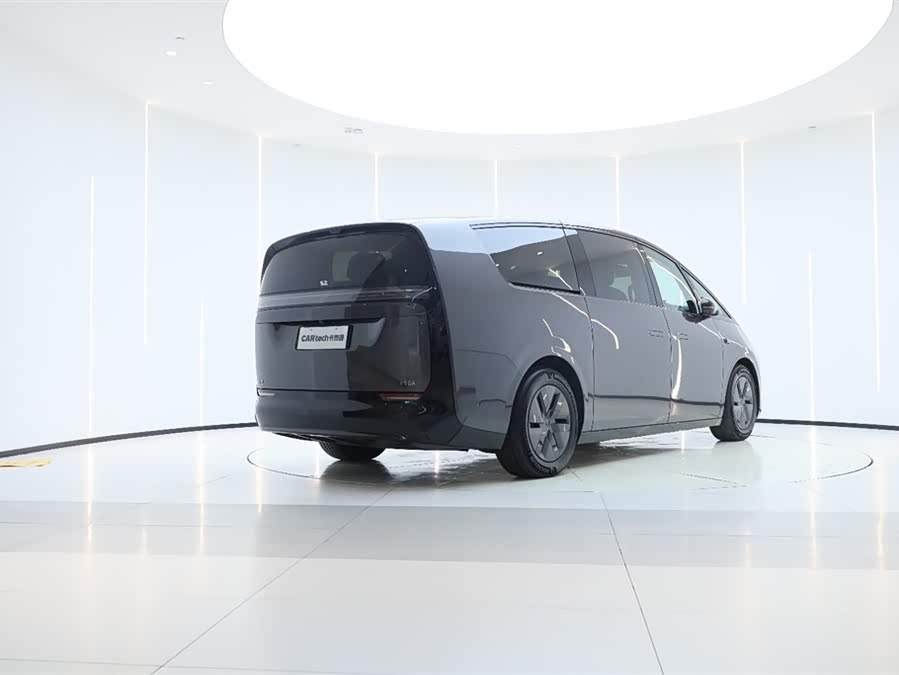 理想汽车 理想MEGA 2024 汽车图片 #6