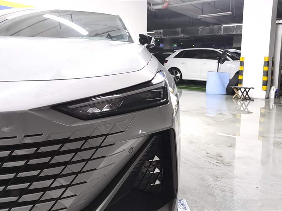 Changan UNI-V iDD 2023 #6 Changan UNI-V iDD 2023 car image #6