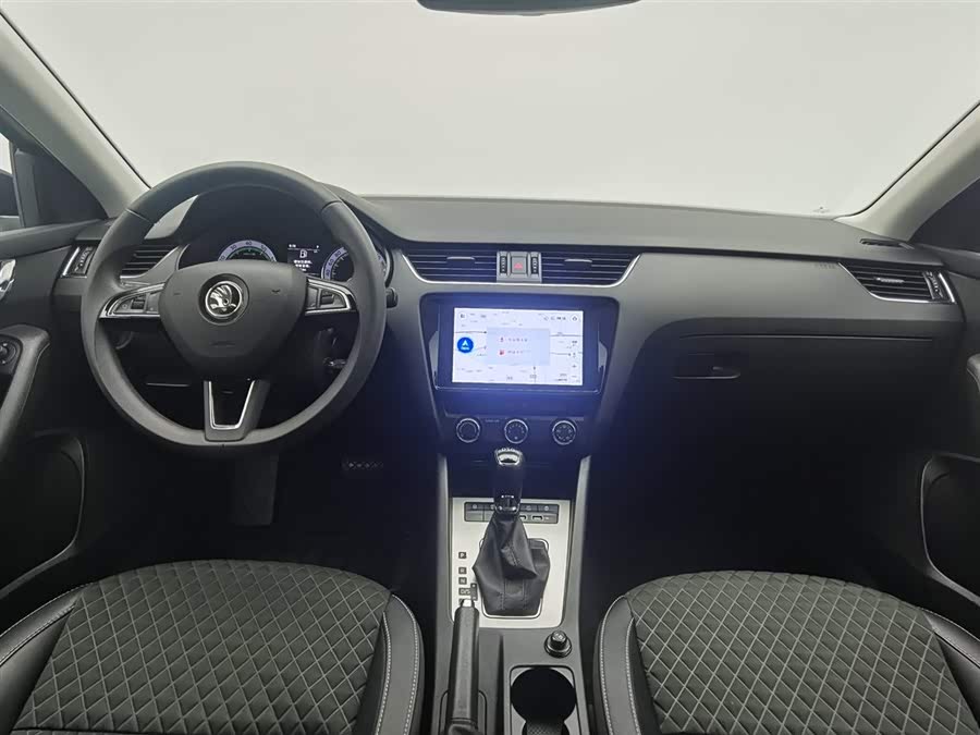 Skoda Octavia 2019 car image #6