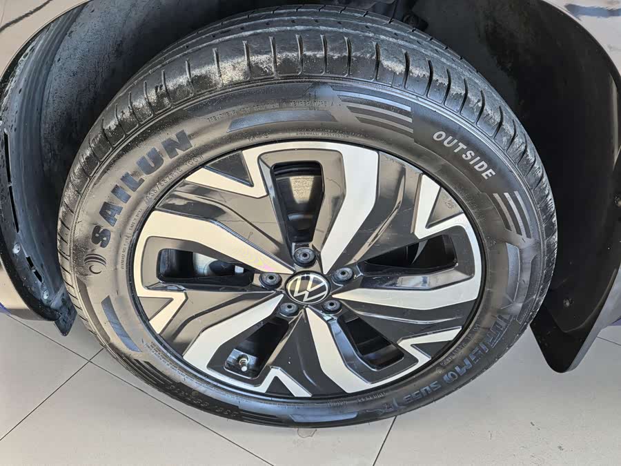 Volkswagen Tayron GTE 2022 car image #6