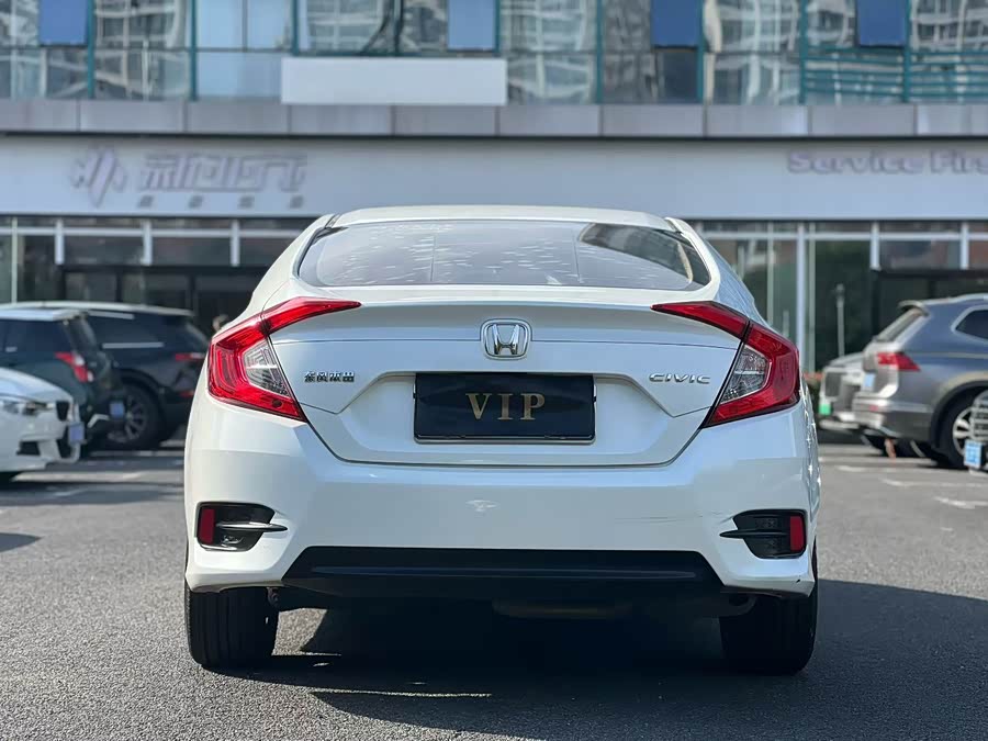 Honda Civic 2018 car image #6