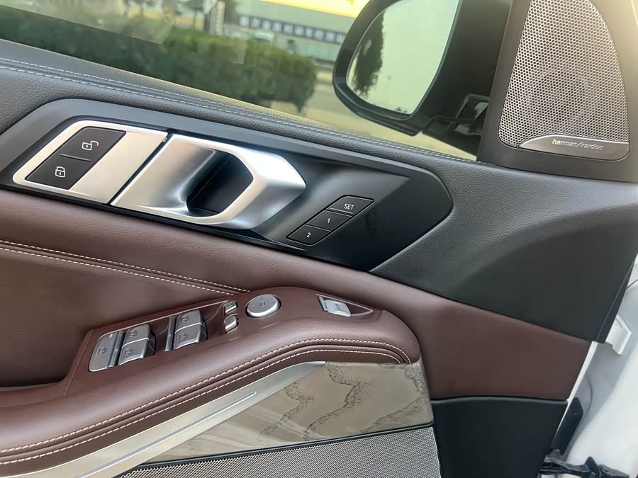 BMW X5 2022 car image #6