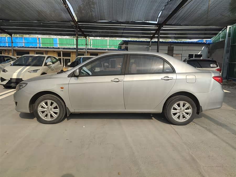 BYD L3 2014 car image #6