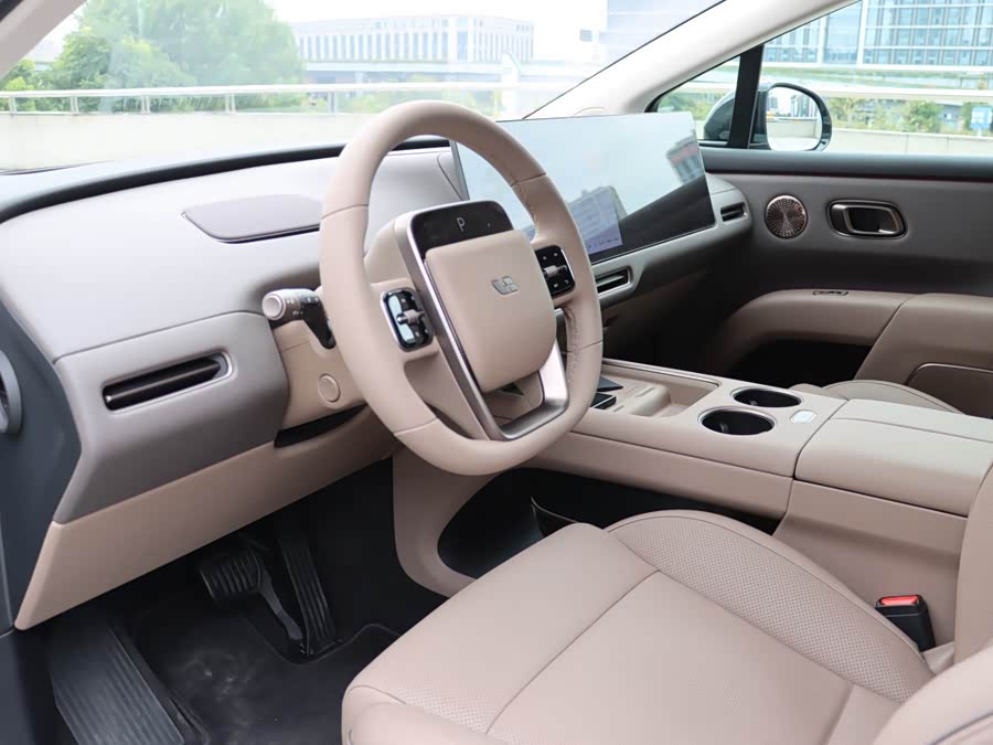 Li i8 2025 изображение автомобиля #6