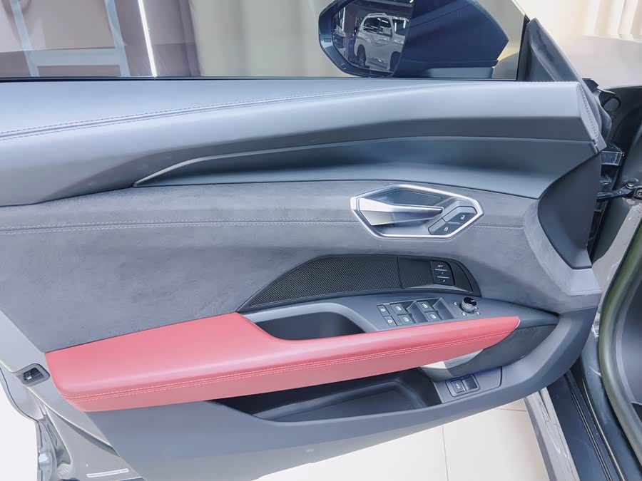 Audi e-tron GT 2024 car image #6