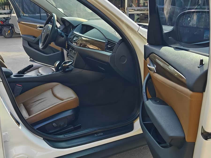 BMW X1 (Imported) 2012 car image #6