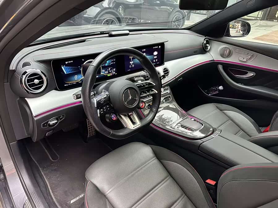 Mercedes-Benz E AMG 2023 صورة سيارة #6