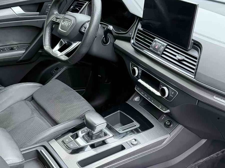 Audi Q5L Sportback 2022 car image #6