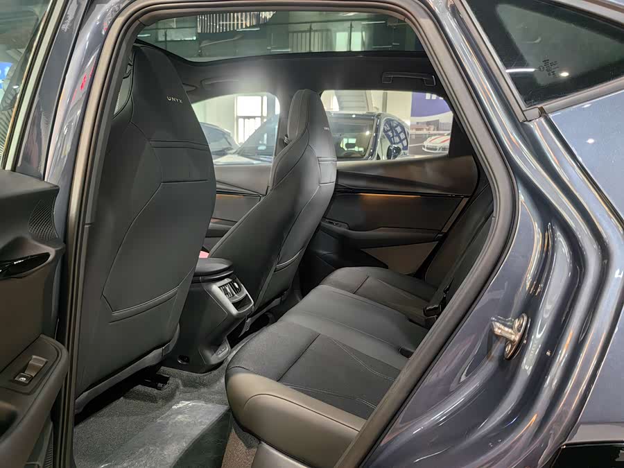 Volkswagen ID.UNYX 06 2025 #6 Volkswagen ID.UNYX 06 2025 imagen de coche #6