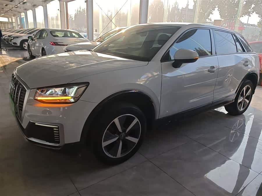 Audi Q2L e-tron 2021 #6 Audi Q2L e-tron 2021 صورة سيارة #6