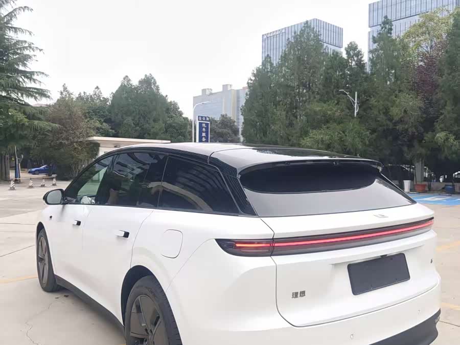 理想汽车 理想i6 2025 汽车图片 #6