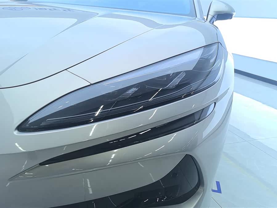 Denza Z9GT 2024 #6 Denza Z9GT 2024 car image #6