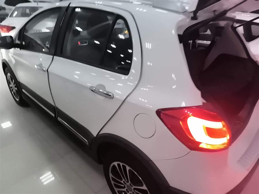 Haval H1 2015 изображение автомобиля #6