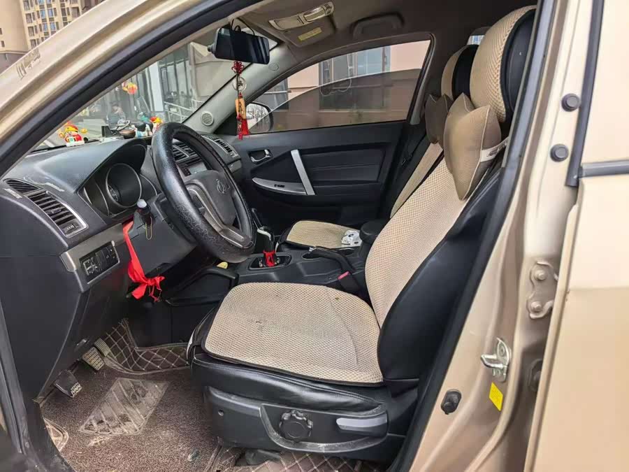 GEELY GX7 2015 #6 GEELY GX7 2015 car image #6