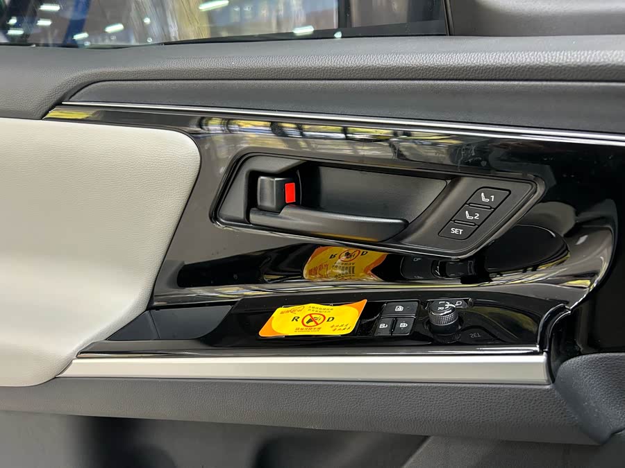 丰田 铂智4X 2025 #6 丰田 铂智4X 2025 汽车图片 #6