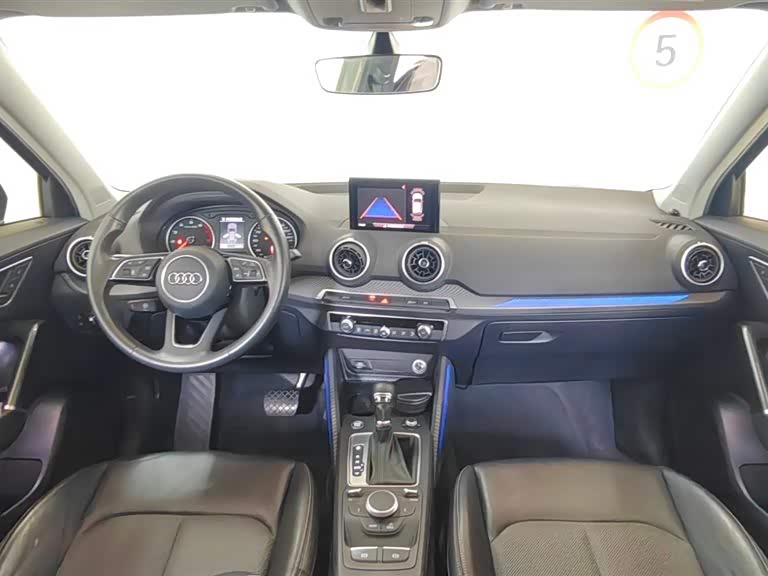 Audi Q2L 2021 car image #6