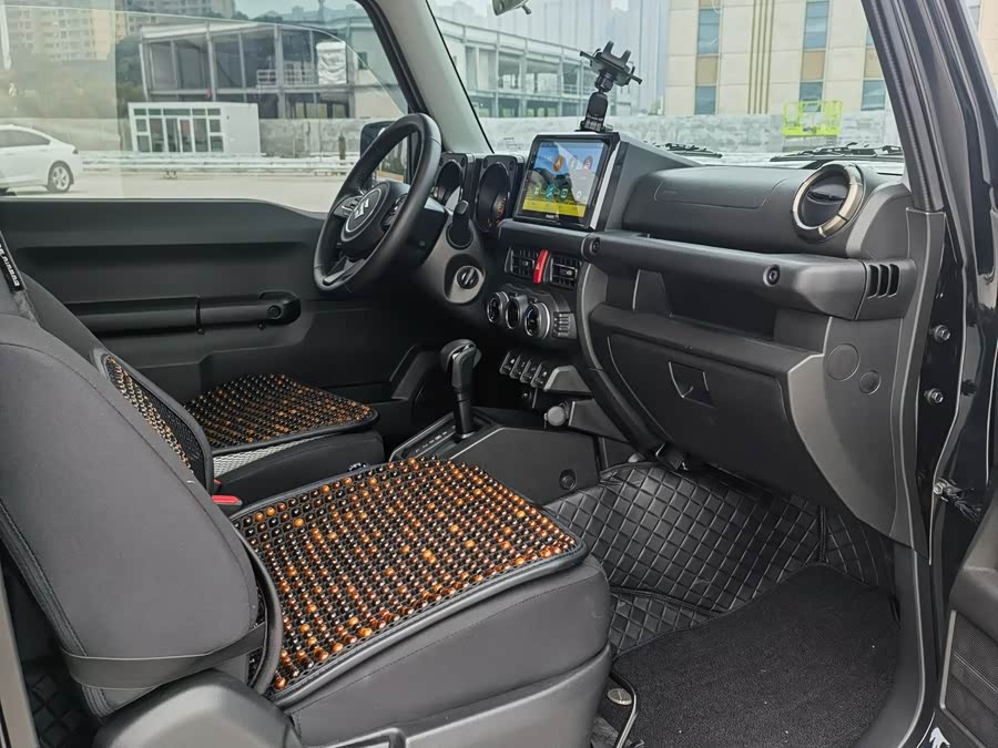 Suzuki Swift 2015 car image #6