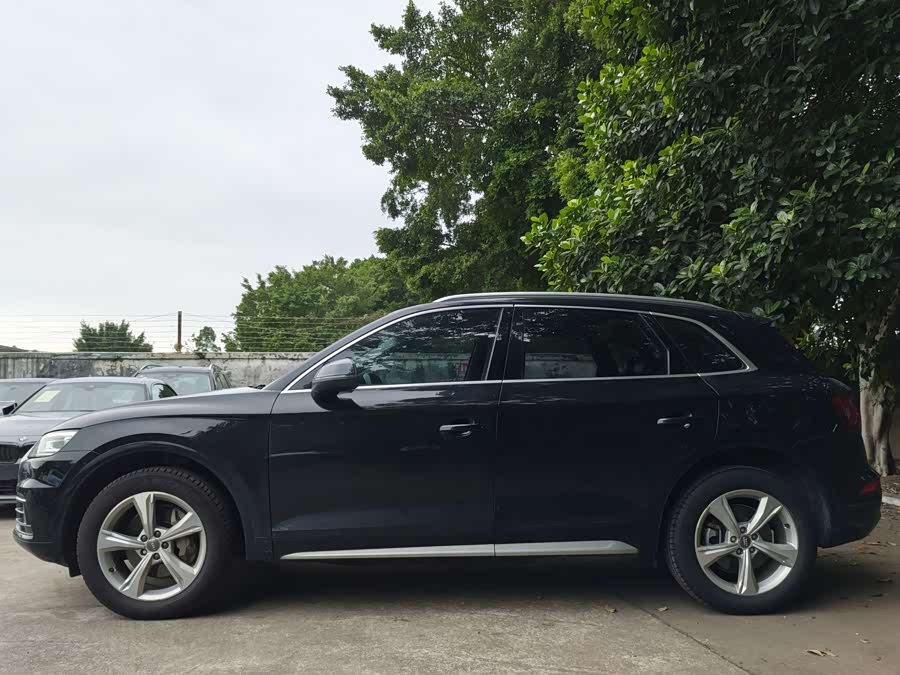 Audi Q5L 2019 #6 Audi Q5L 2019 car image #6