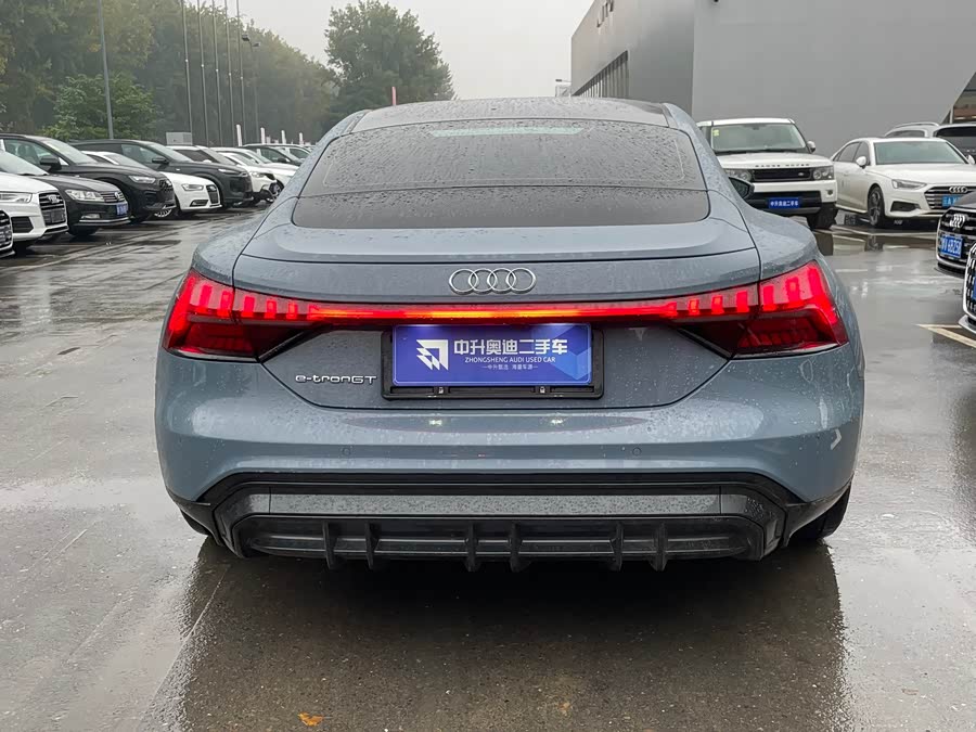 Audi e-tron GT 2024 صورة سيارة #6