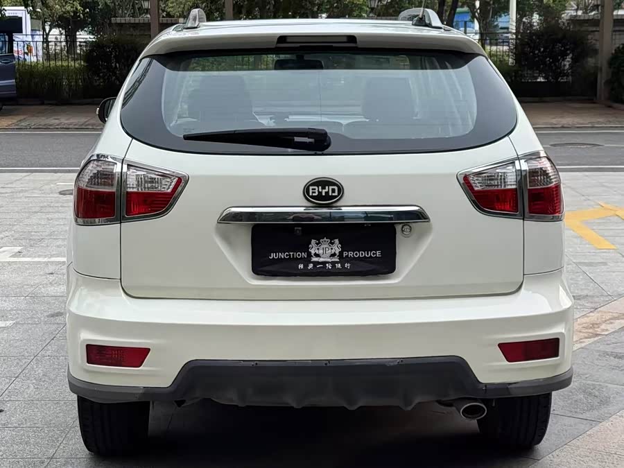 BYD S6 2014 car image #6
