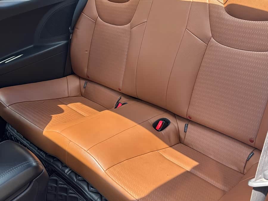 Hyundai Rohens-Coupe 2013 car image #6