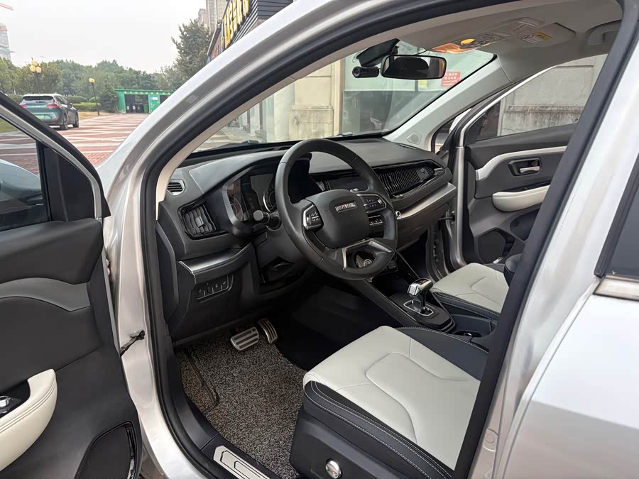 Haval H2s 2017 car image #6