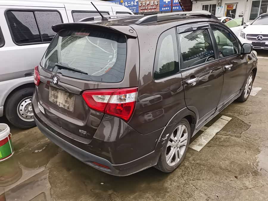 Suzuki Liana A6 2015 immagine di auto #6